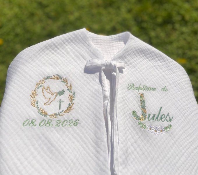 Cape de Baptême lettre fleur