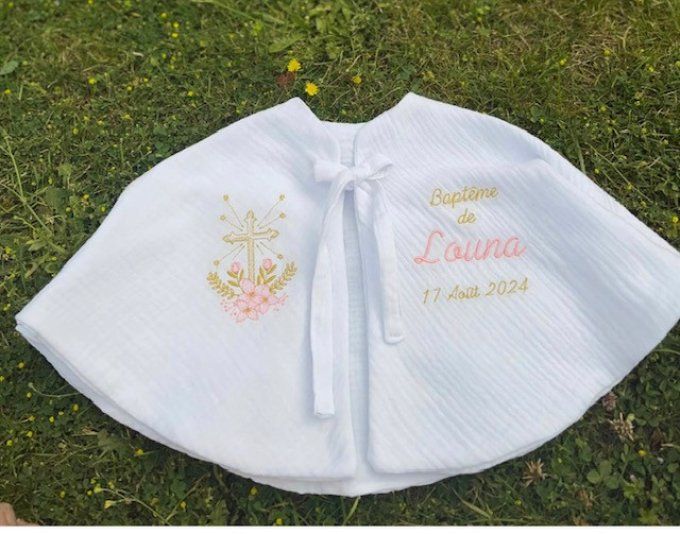 Cape de Baptême à fleurs